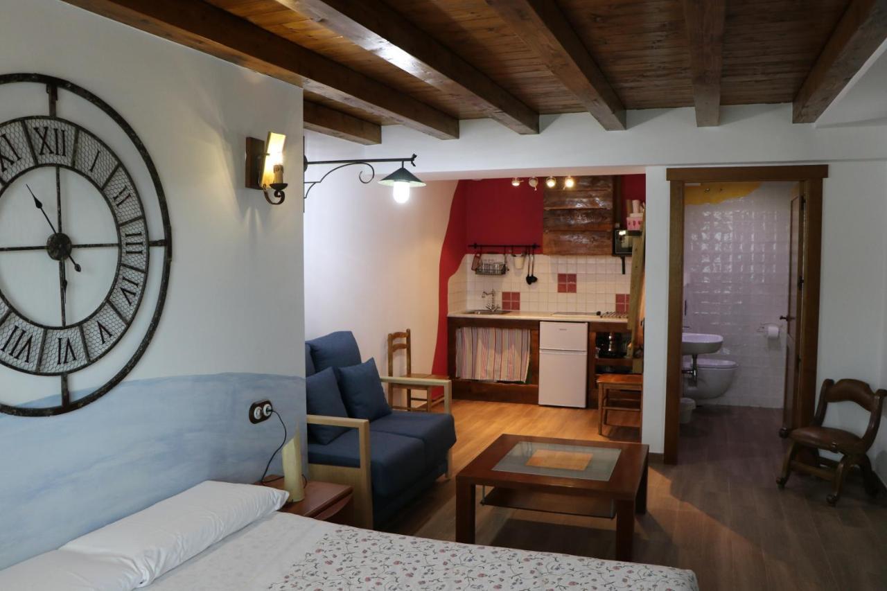 Apartamentos Rurales Casa Lafuente Luquiano Exterior photo